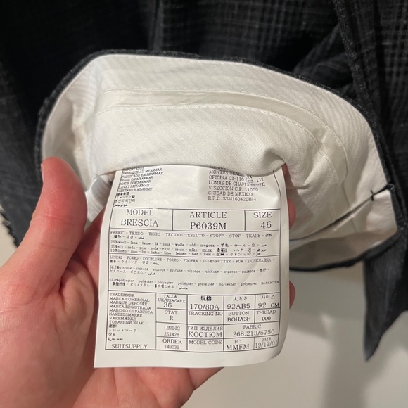 Men's Suit - Picture 3 of 3